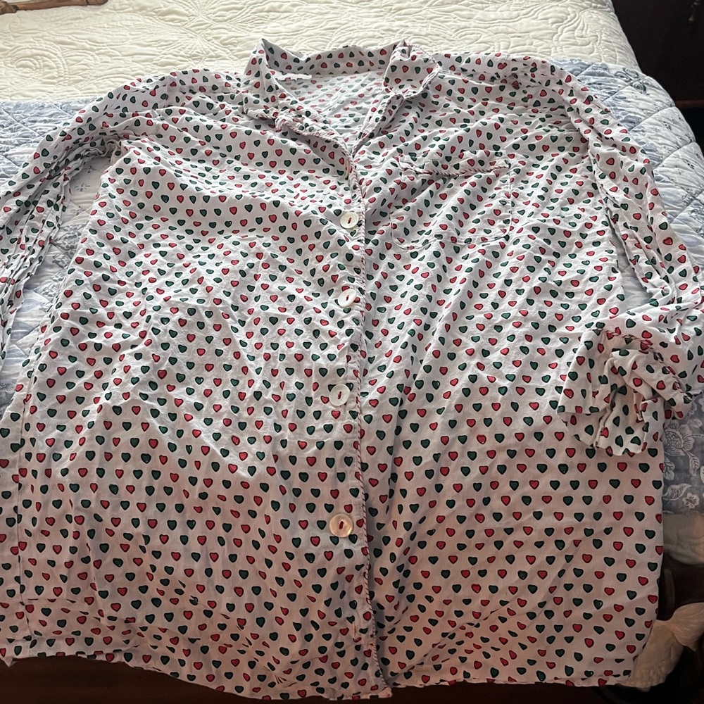 Like New Women’s Roller Rabbit Red & Green Heart Sleep Shirt- Size Small